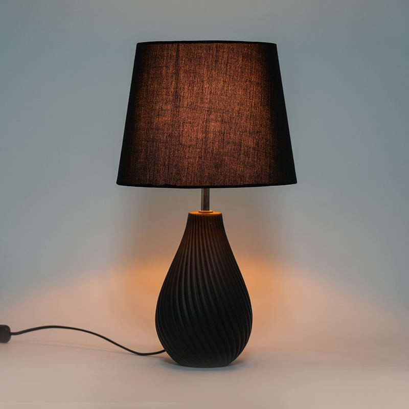 Mengapa Memilih Lampu Meja Samping Tempat Tidur Minimalis untuk Kamar Tidur Anda?