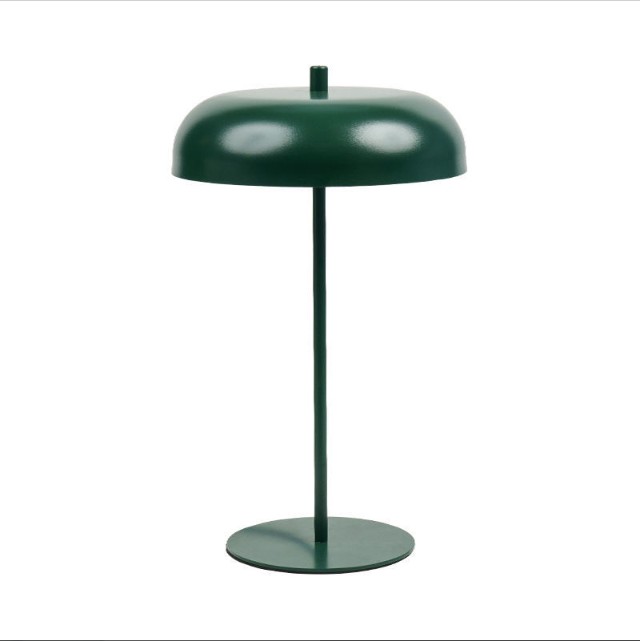 Apakah lampu meja LED aman?